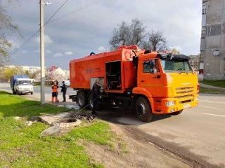 В Луганске за неделю уложили 6,5 тысяч квадратов нового асфальта и установили 34 дорожных знака В Луганске за неделю уложили 6,5 тысяч квадратов нового асфальта и установили 34 дорожных знака