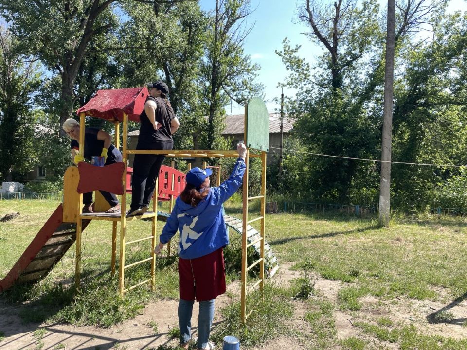В парке имени Валентины Терешковой активисты местного отделения Единой России провели акцию «Яркое детство» В парке имени Валентины Терешковой активисты местного отделения Единой России провели акцию «Яркое детство»