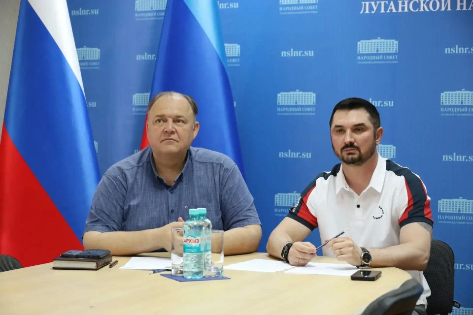 Максим Уваров и Сергей Диденко приняли участие в рассмотрении Госдумой вопроса о праве регионов запрещать розничную продажу вейпов