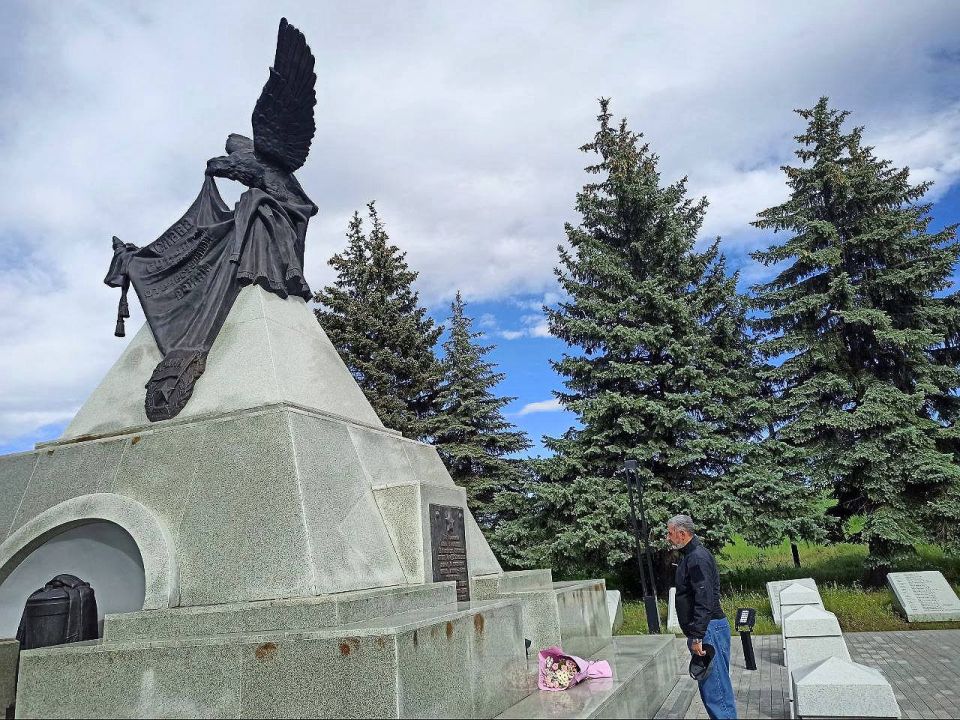 АЮР ЛНР чтит память погибших с 2014 года от рук ВСУ детей АЮР ЛНР чтит память погибших с 2014 года от рук ВСУ детей