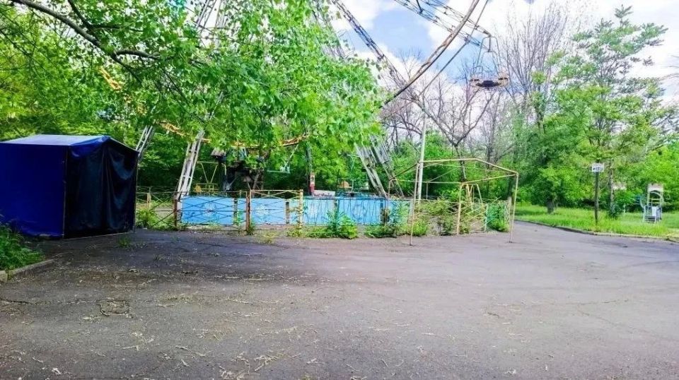 После шума в интернете прокуратура занялась опасным колесом обозрения в Алчевске