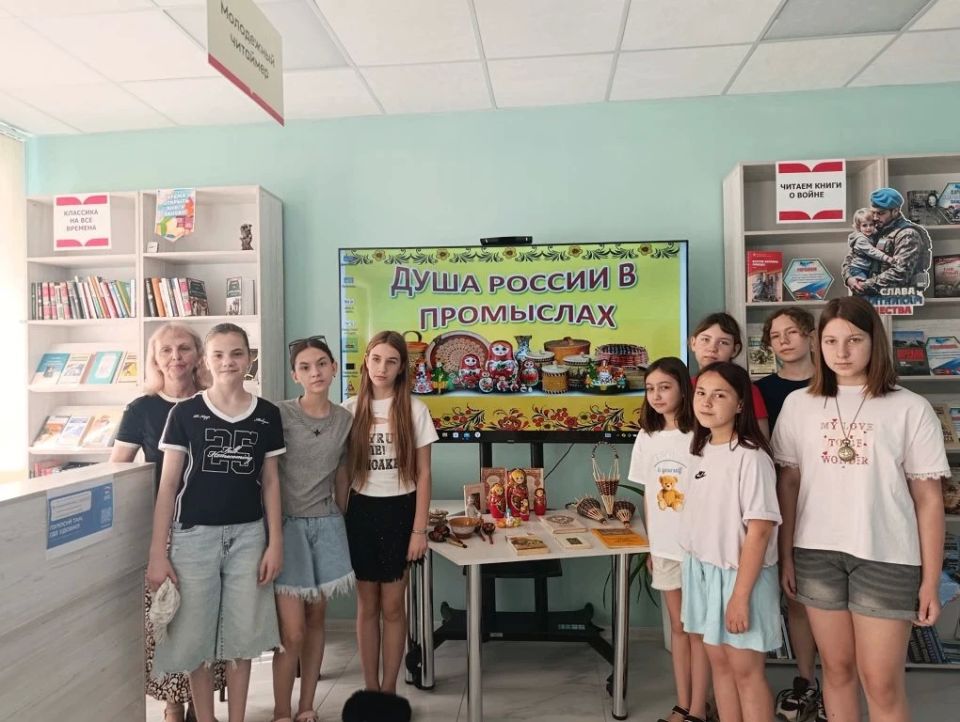 Путешествие в мир русских ремёсел и спортивных побед! Путешествие в мир русских ремёсел и спортивных побед!