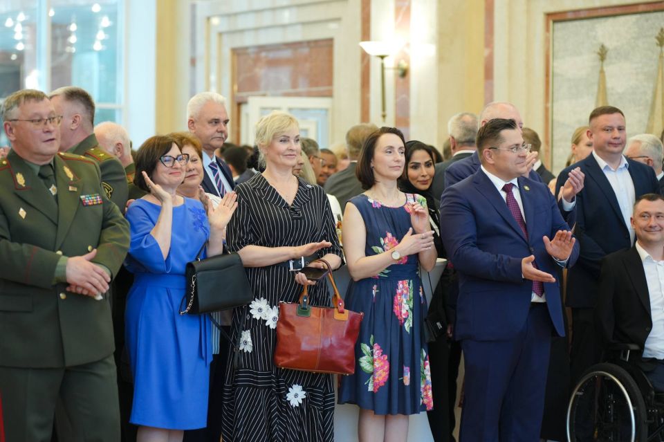 10 июня в Посольстве состоялся торжественный приём в честь государственного праздника — Дня России 10 июня в Посольстве состоялся торжественный приём в честь государственного праздника — Дня России