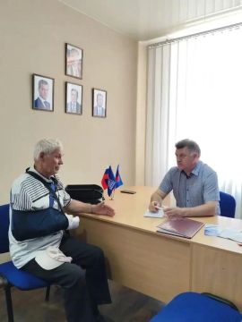 Депутат Юрий Филиппов провел прием в местной общественной приемной