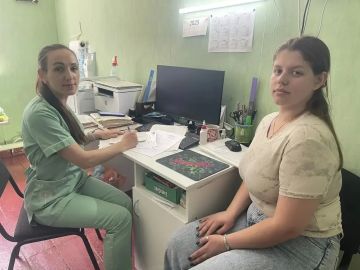 Врачи Славяносербской ЦРБ провели выездной прием жителей пгт.Лотиково