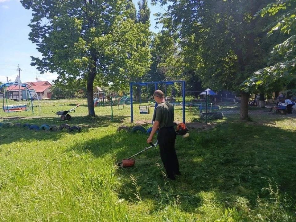 Андрей Рубанцов: РОВЕНЬКОВСКИЕ ЕДИНОРОССЫ ДЕЛАЮТ НАШУ СТРАНУ ЧИЩЕ, А ДЕТСТВО НАШИХ ДЕТЕЙ – ЯРЧЕ! Андрей Рубанцов: РОВЕНЬКОВСКИЕ ЕДИНОРОССЫ ДЕЛАЮТ НАШУ СТРАНУ ЧИЩЕ, А ДЕТСТВО НАШИХ ДЕТЕЙ – ЯРЧЕ!