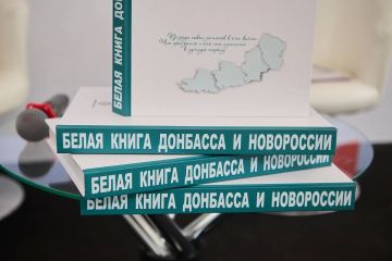 «Белая книга» Донбасса и Новороссии передана московским библиотекам
