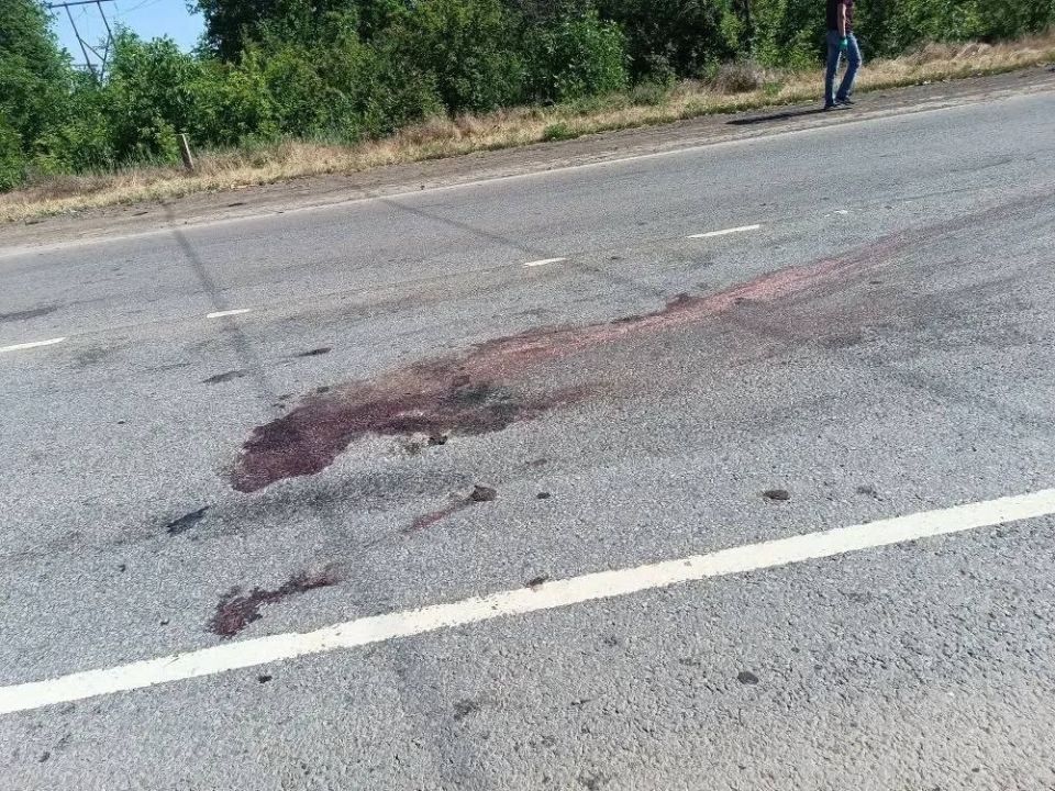 Ублюдки-террористы убили в ЛНР 17-летнего подростка и водителя скорой помощи Ублюдки-террористы убили в ЛНР 17-летнего подростка и водителя скорой помощи