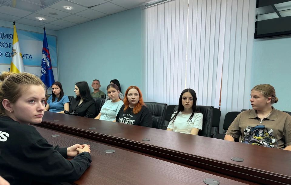 В рамках проекта «ГосСтарт.Диалог» в Антрацитовском муниципальном округе состоялась теплая и продуктивная встреча молодежи округа, в том числе несовершеннолетних, состоящих на профилактическом учете в ОПДН ОУУПиПДН ОМВД... В рамках проекта «ГосСтарт.Диалог» в Антрацитовском муниципальном округе состоялась теплая и продуктивная встреча молодежи округа, в том числе несовершеннолетних, состоящих на профилактическом учете в ОПДН ОУУПиПДН ОМВД...