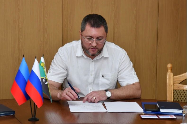 Состоялось 46-е заседание Совета депутатов Свердловского муниципального округа ЛНР Состоялось 46-е заседание Совета депутатов Свердловского муниципального округа ЛНР