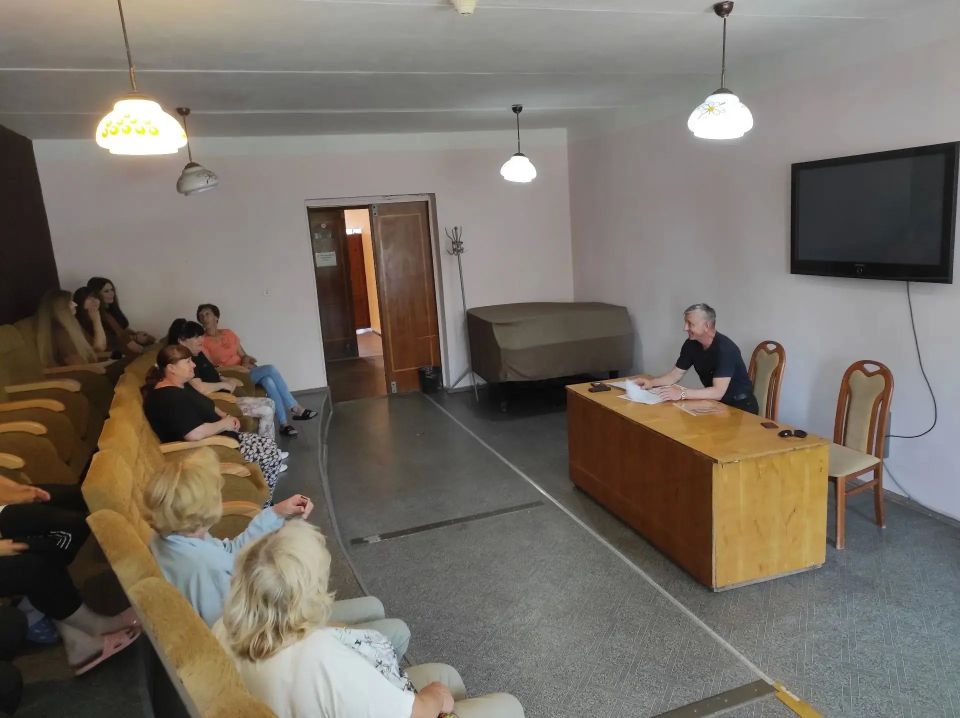 Андрей Рубанцов: СОТРУДНИКИ АДМИНИСТРАЦИИ ГОРОДСКОГО ОКРУГА ГОРОД РОВЕНЬКИ ПРОВЕЛИ ПРОФИЛАКТИЧЕСКИЕ БЕСЕДЫ Андрей Рубанцов: СОТРУДНИКИ АДМИНИСТРАЦИИ ГОРОДСКОГО ОКРУГА ГОРОД РОВЕНЬКИ ПРОВЕЛИ ПРОФИЛАКТИЧЕСКИЕ БЕСЕДЫ