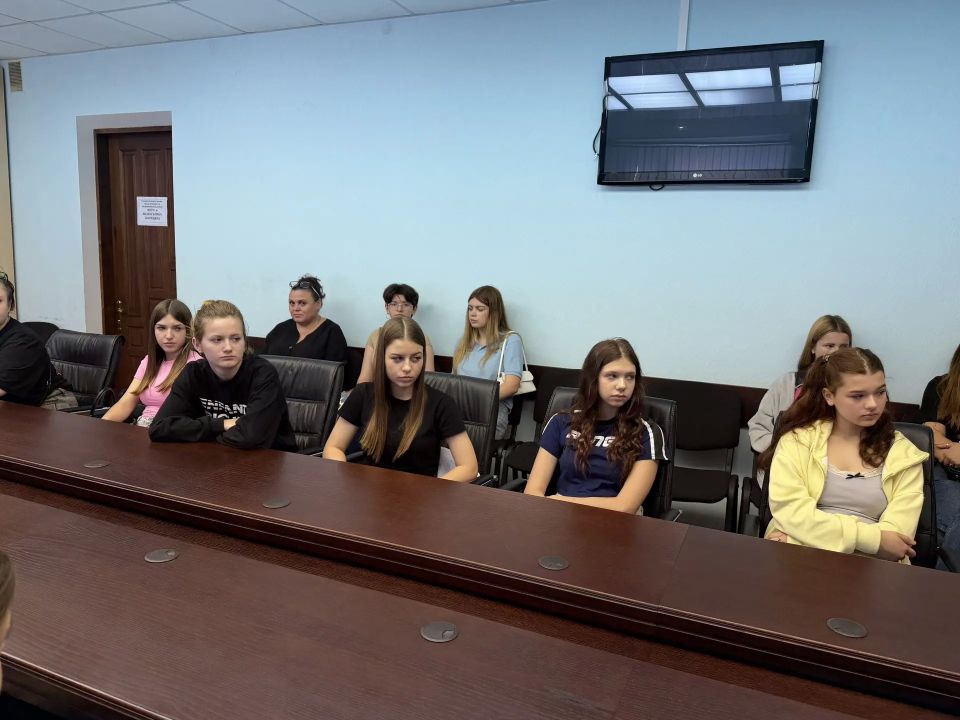 В рамках проекта «ГосСтарт.Диалог» в Антрацитовском муниципальном округе состоялась теплая и продуктивная встреча молодежи округа, в том числе несовершеннолетних, состоящих на профилактическом учете в ОПДН ОУУПиПДН ОМВД... В рамках проекта «ГосСтарт.Диалог» в Антрацитовском муниципальном округе состоялась теплая и продуктивная встреча молодежи округа, в том числе несовершеннолетних, состоящих на профилактическом учете в ОПДН ОУУПиПДН ОМВД...