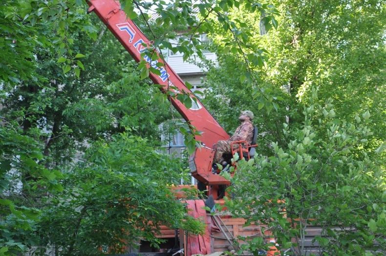 В Свердловске завершается ремонт кровли МКД при поддержке региона-шефа Красноярского края В Свердловске завершается ремонт кровли МКД при поддержке региона-шефа Красноярского края