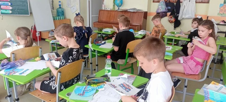 В ГБОУ ЛНР «Беловодская СШ №1» готовятся ко Дню России! В ГБОУ ЛНР «Беловодская СШ №1» готовятся ко Дню России!