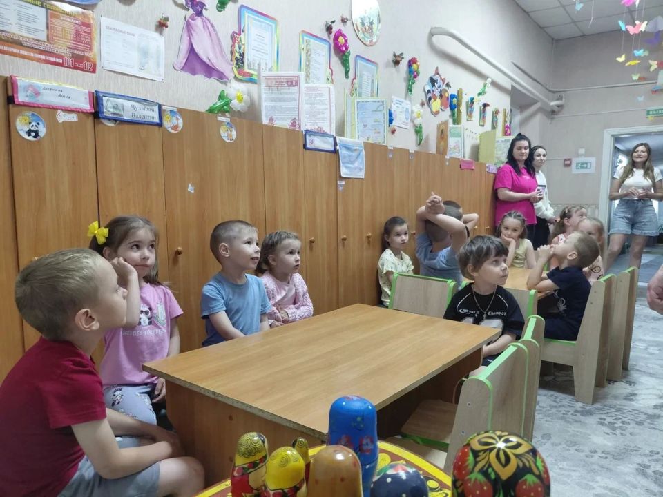 В Старобельском детском саду «Незабудка» прошло интерактивное занятие «Матушка-Россия» В Старобельском детском саду «Незабудка» прошло интерактивное занятие «Матушка-Россия»