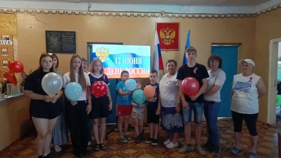 На территории Великочерниговского отдела жизнеобеспечения сегодня, в преддверии празднования Дня России, в сёлах Великая Черниговка, Верхнебогдановка и Червоный Жовтень прошли праздничные мероприятия На территории Великочерниговского отдела жизнеобеспечения сегодня, в преддверии празднования Дня России, в сёлах Великая Черниговка, Верхнебогдановка и Червоный Жовтень прошли праздничные мероприятия