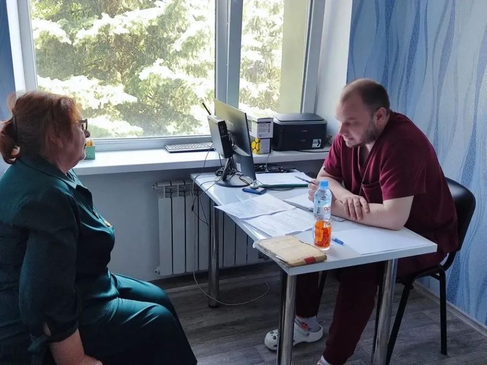 Здоровье для каждого: специалисты ЛРКБ провели выездной прием в Станице-Луганской Здоровье для каждого: специалисты ЛРКБ провели выездной прием в Станице-Луганской