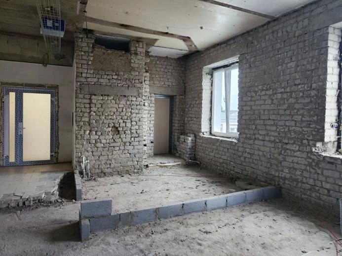 В больнице Белокуракино усилили стены и смонтируют перегородки В больнице Белокуракино усилили стены и смонтируют перегородки