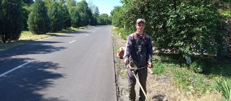 В период с 8 июня по 11 июня в поселке Городище прошли субботники в которых приняли активное участие сотрудники отдела по обеспечению жизнедеятельности пгт Городище, с. Малоивановка, Городищенского фольклорного центра и ... В период с 8 июня по 11 июня в поселке Городище прошли субботники в которых приняли активное участие сотрудники отдела по обеспечению жизнедеятельности пгт Городище, с. Малоивановка, Городищенского фольклорного центра и ...