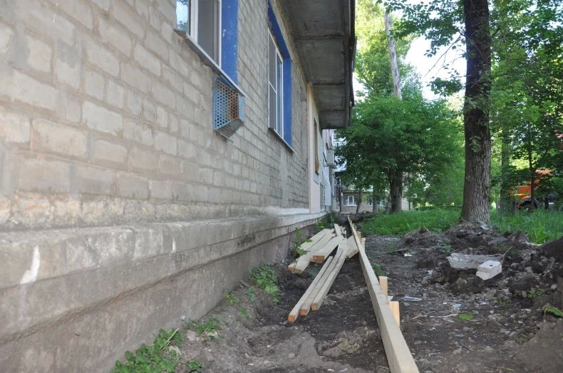 В Свердловске завершается ремонт кровли МКД при поддержке региона-шефа Красноярского края В Свердловске завершается ремонт кровли МКД при поддержке региона-шефа Красноярского края