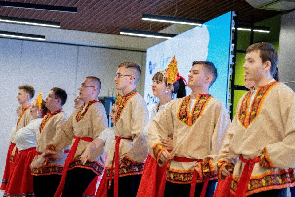 Третий трудовой семестр стартовал в ЛНР Третий трудовой семестр стартовал в ЛНР