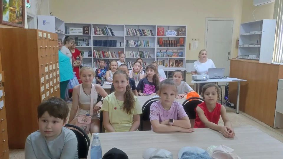 В библиотеках проходят мероприятия, посвященные Дню России В библиотеках проходят мероприятия, посвященные Дню России