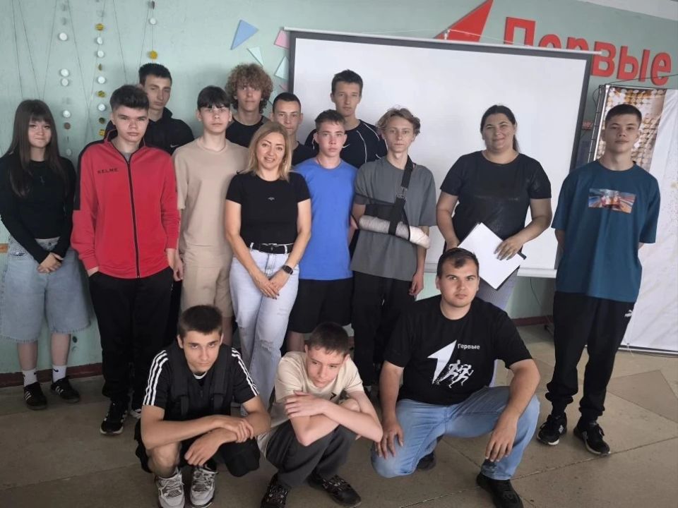 В Лутугинском колледже прошла викторина о вредных привычках и терроризме В Лутугинском колледже прошла викторина о вредных привычках и терроризме