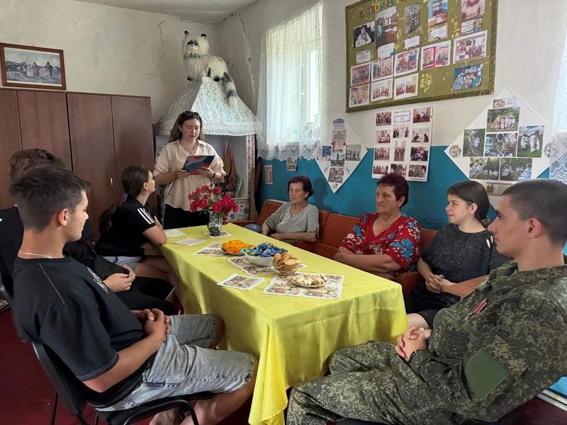В Славяносербской школе провели веселую викторину ко Дню России В Славяносербской школе провели веселую викторину ко Дню России