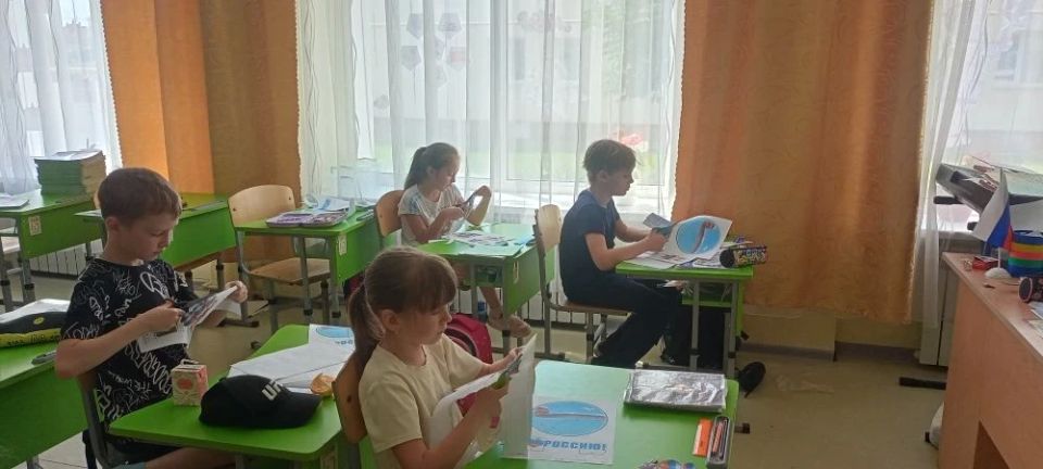 В ГБОУ ЛНР «Беловодская СШ №1» готовятся ко Дню России! В ГБОУ ЛНР «Беловодская СШ №1» готовятся ко Дню России!
