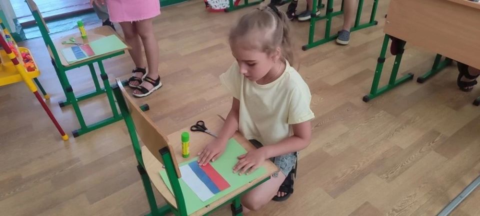 В Славяносербской школе провели веселую викторину ко Дню России В Славяносербской школе провели веселую викторину ко Дню России