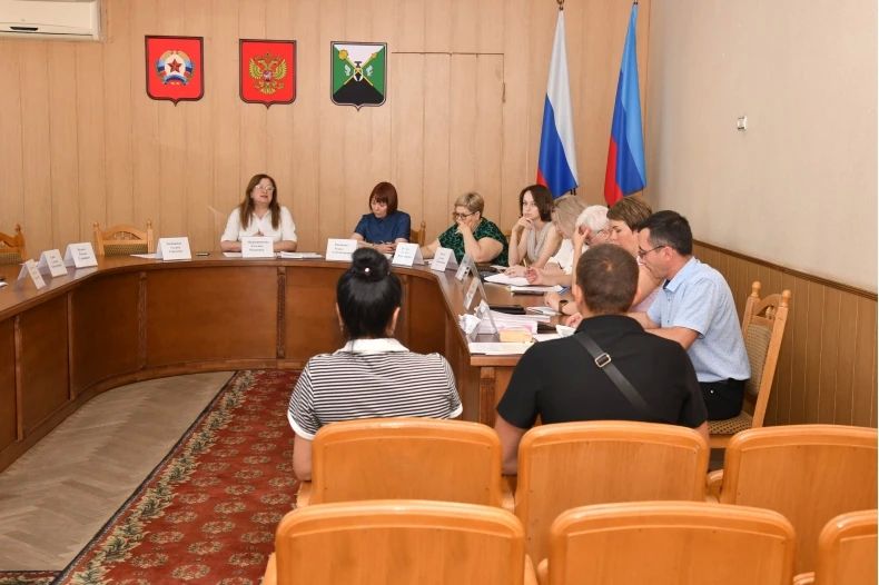 Проведено заседание Комиссии по делам несовершеннолетних и защите их прав Проведено заседание Комиссии по делам несовершеннолетних и защите их прав