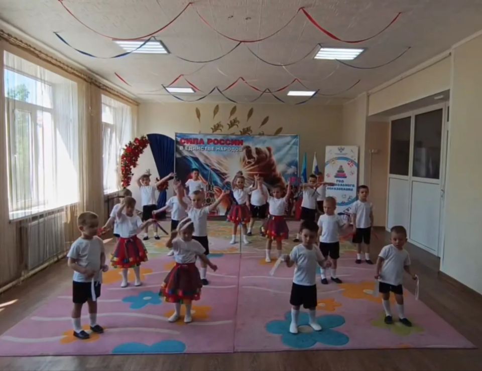 Родаковский ясли-сад отметил День России Родаковский ясли-сад отметил День России