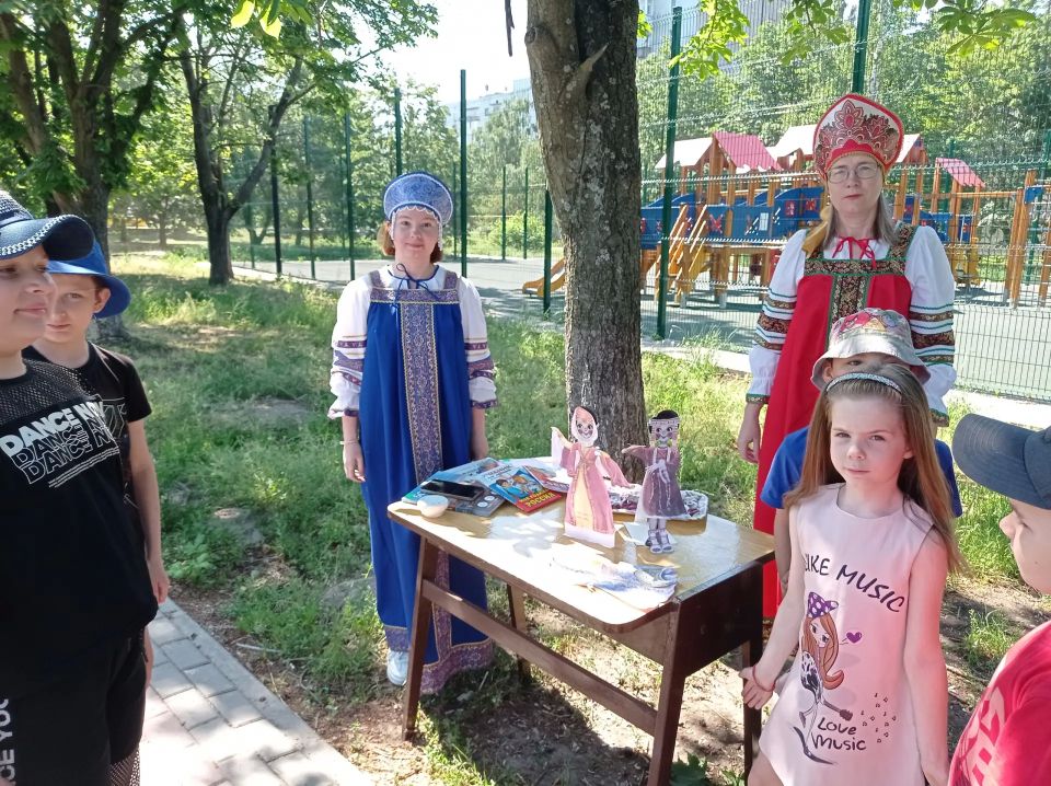 День России – это один из важнейших государственных праздников, символизирующий суверенитет, единство и многовековую историю нашей страны День России – это один из важнейших государственных праздников, символизирующий суверенитет, единство и многовековую историю нашей страны