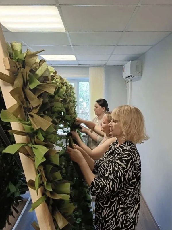 Сотрудники УФК по Луганской Народной Республике на регулярной основе оказывают помощь бойцам, находящимся в зоне проведения специальной военной операции Сотрудники УФК по Луганской Народной Республике на регулярной основе оказывают помощь бойцам, находящимся в зоне проведения специальной военной операции