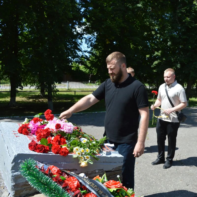 День России: дань памяти и уважения День России: дань памяти и уважения