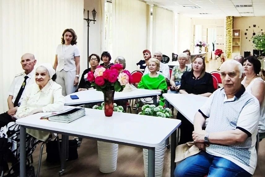 Россия в сердце навсегда!. День России — один из главных государственных праздников в нашей стране Россия в сердце навсегда!. День России — один из главных государственных праздников в нашей стране