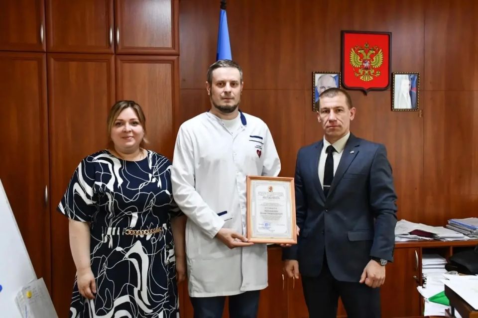 Андрей Губарев: В рамках шефской помощи Калужской области, направленной на повышение качества и доступности медицинской помощи, министр здравоохранения региона Анна Чернова посетила Первомайск Андрей Губарев: В рамках шефской помощи Калужской области, направленной на повышение качества и доступности медицинской помощи, министр здравоохранения региона Анна Чернова посетила Первомайск