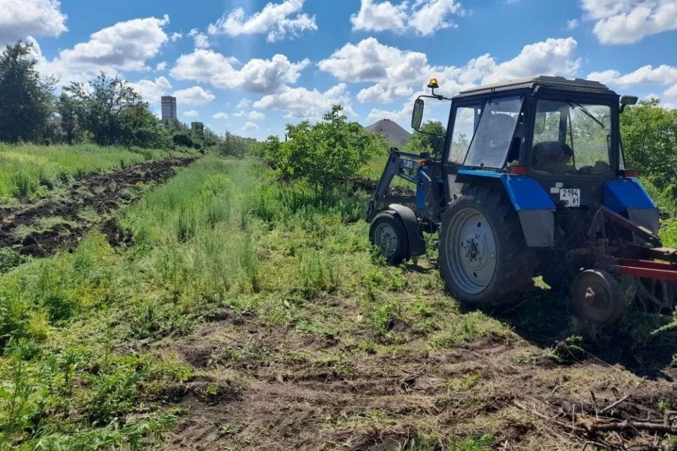 В Червонопартизанске провели опашку противопожарных минерализованных полос В Червонопартизанске провели опашку противопожарных минерализованных полос