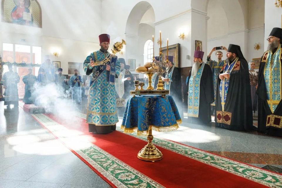В ЛНР празднества в честь Луганской иконы Божией Матери будут длиться три дня В ЛНР празднества в честь Луганской иконы Божией Матери будут длиться три дня