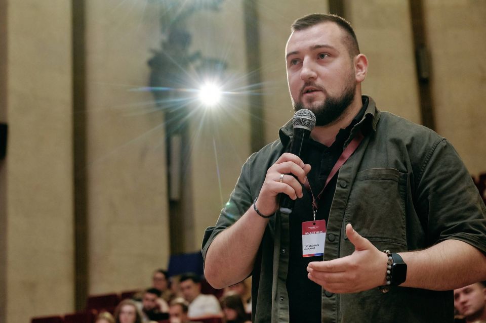 «От того, как мы воспитываем молодёжь, зависит то, сможет ли Россия сберечь и приумножить саму себя» «От того, как мы воспитываем молодёжь, зависит то, сможет ли Россия сберечь и приумножить саму себя»
