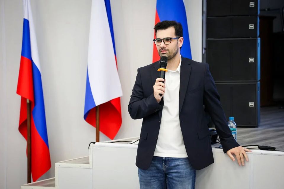 Столичные полицейские – в числе слушателей антинаркотического семинара, спикерами которого выступили эксперты из Санкт-Петербурга Столичные полицейские – в числе слушателей антинаркотического семинара, спикерами которого выступили эксперты из Санкт-Петербурга