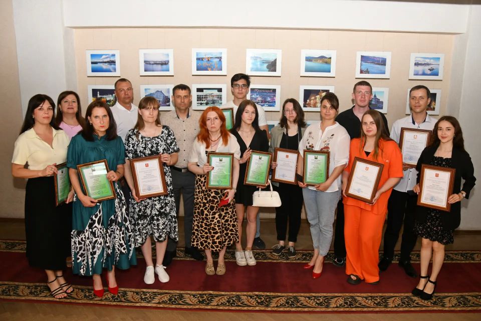 Игорь Ковальчук: В рамках Дня журналиста, который отмечали 14 июня, с руководителем делегации Красноярского края Виктором Ермаковым встретились с представителями СМИ округа Игорь Ковальчук: В рамках Дня журналиста, который отмечали 14 июня, с руководителем делегации Красноярского края Виктором Ермаковым встретились с представителями СМИ округа