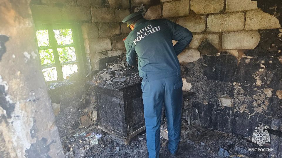 Предположительно, непотушенная сигарета унесла жизни двух человек Предположительно, непотушенная сигарета унесла жизни двух человек