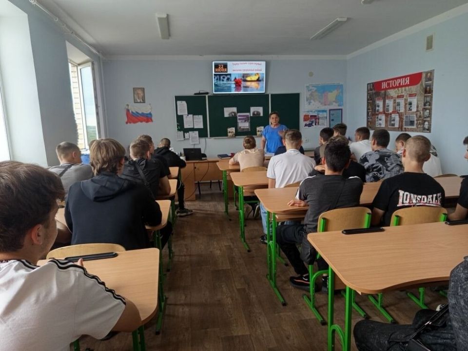 Исторический хронограф «Перед глазами сорок первый, внезапно прерванный войной» Исторический хронограф «Перед глазами сорок первый, внезапно прерванный войной»