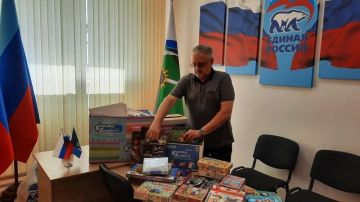 Директор Брянковского колледжа поддержал «Коробку храбрости»: «Дарить детям радость — важно для каждого взрослого»