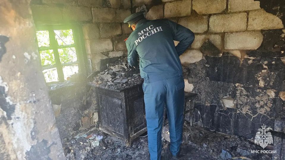 Предположительно, непотушенная сигарета унесла жизни двух человек Предположительно, непотушенная сигарета унесла жизни двух человек
