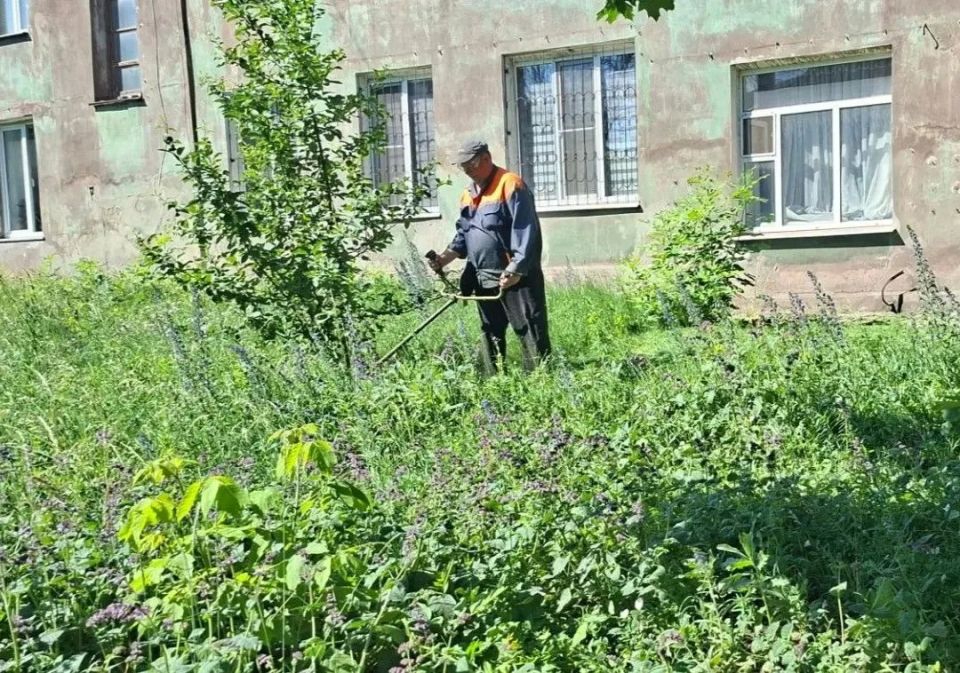 Коммунальными службами проведены работы на территории города Коммунальными службами проведены работы на территории города