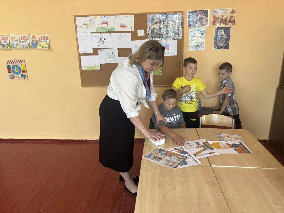 Сегодня на школьной тематической площадке в Новоалександровской СШ специалистами ТО ГКУ «РЦЗН ЛНР» в Беловодском районе был проведен Республиканский марафон "Профессиональные каникулы" Сегодня на школьной тематической площадке в Новоалександровской СШ специалистами ТО ГКУ «РЦЗН ЛНР» в Беловодском районе был проведен Республиканский марафон "Профессиональные каникулы"