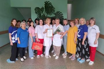 Единороссы поздравили коллектив Станции переливания крови со Всемирным днём донора крови