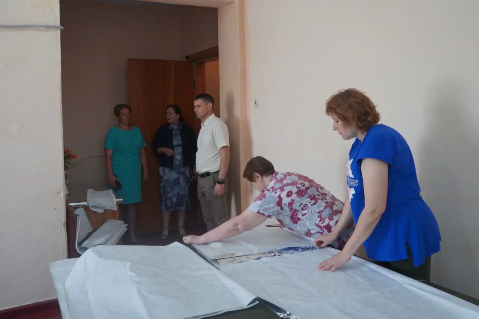 Игорь Ковальчук: В волонтёрском пункте "Всё для Победы!", действующего в округе почти 3 года, ознакомились с масштабами работы Игорь Ковальчук: В волонтёрском пункте "Всё для Победы!", действующего в округе почти 3 года, ознакомились с масштабами работы